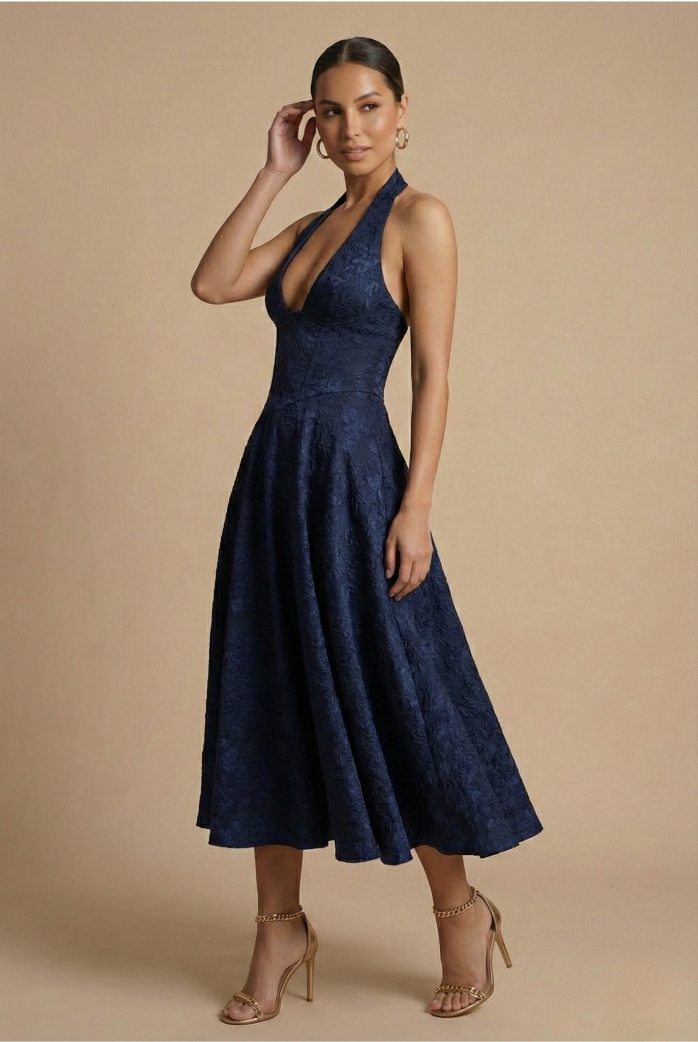 Anaïs – Robe midi dos-nu à corsage ajusté et jupe évasée femme