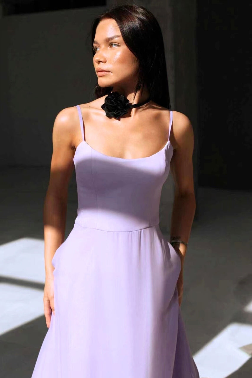Juliette – Robe maxi à fines bretelles avec jupe évasée et ourlet à volants femme