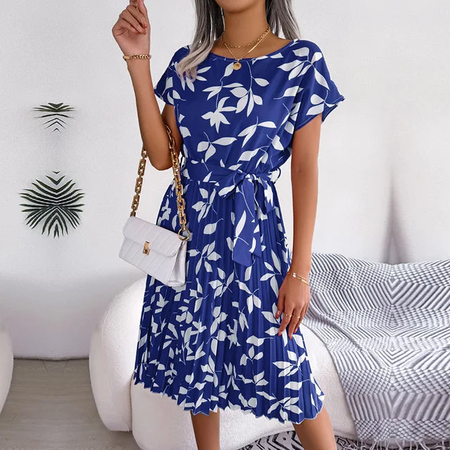 Amandine – Robe midi plissée à manches courtes avec ceinture à nouer femme