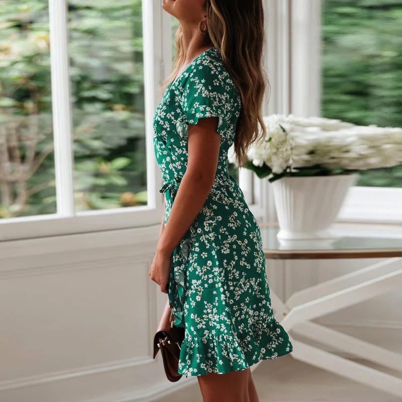 Capucine – Robe mini évasée à volants fleurie