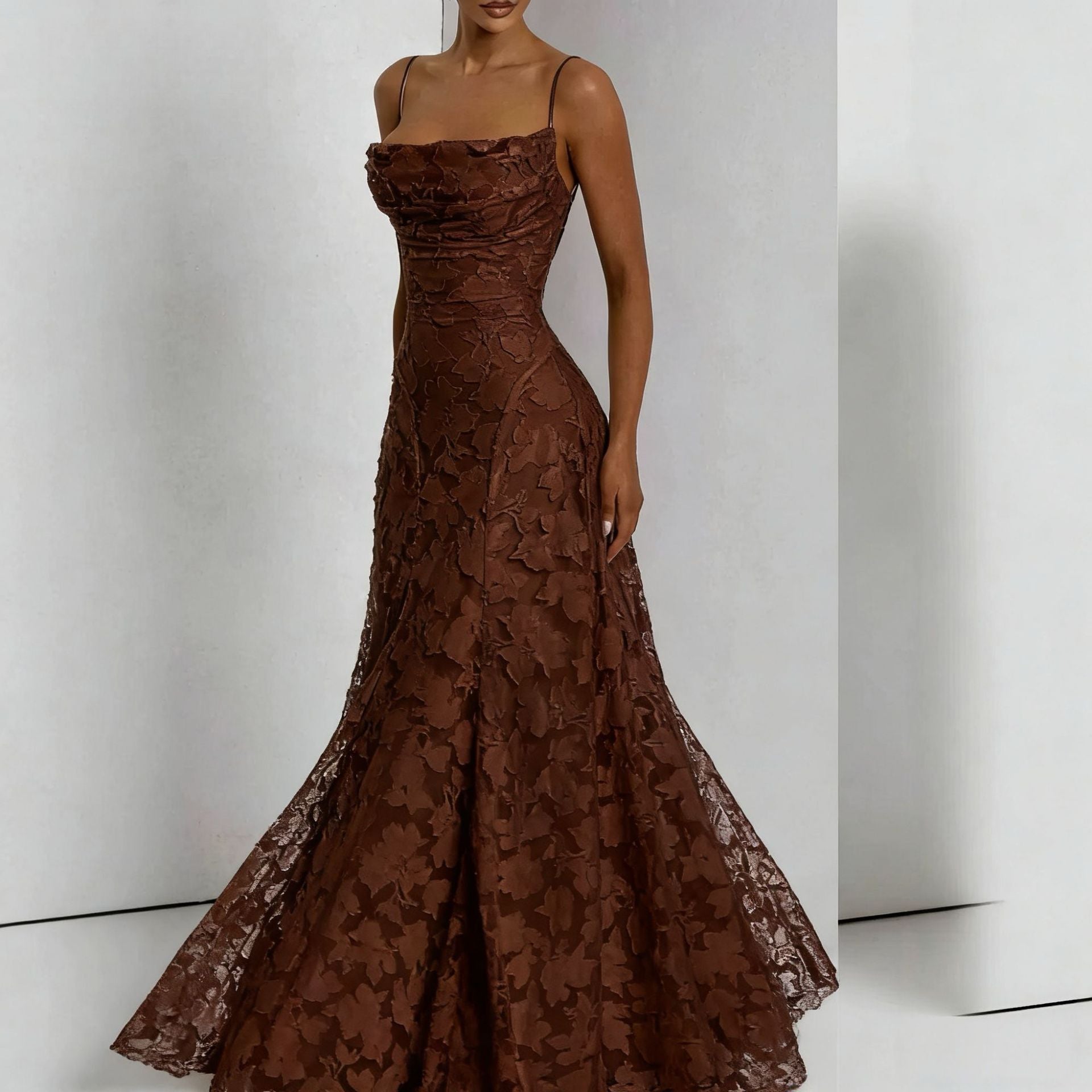 Marguerite – Robe maxi d'été à appliqués en dentelle fleurie femme
