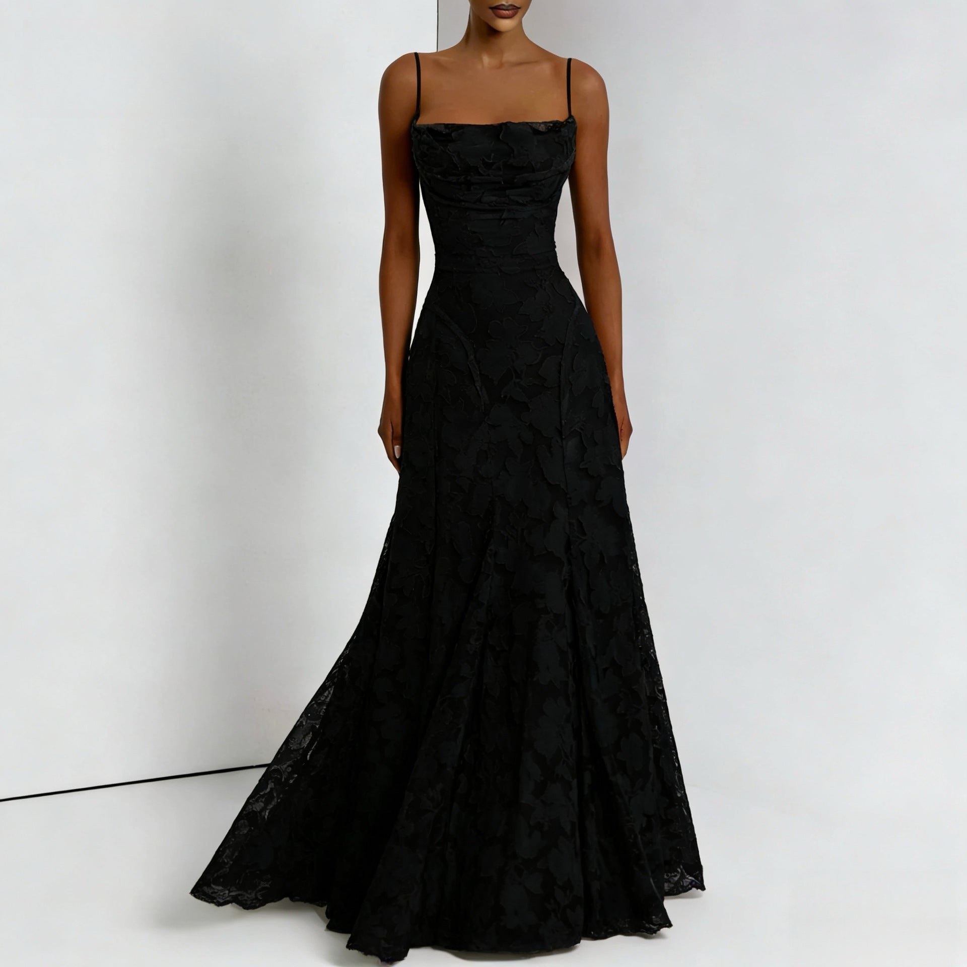 Marguerite – Robe maxi d'été à appliqués en dentelle fleurie femme
