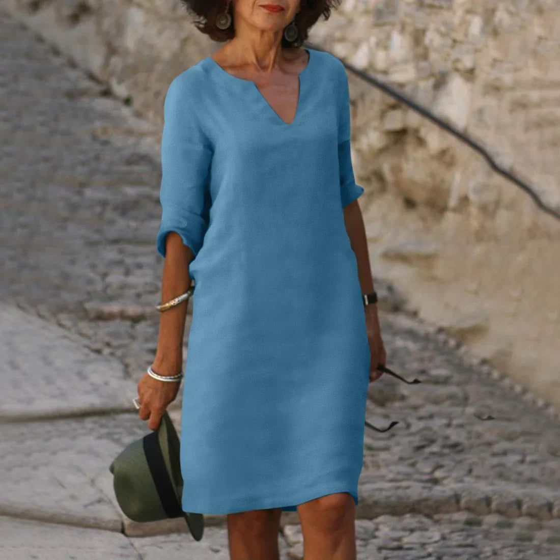 Bérénice – Robe midi à col en V et manches trois-quarts femme