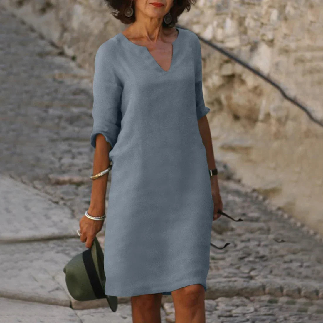 Bérénice – Robe midi à col en V et manches trois-quarts femme