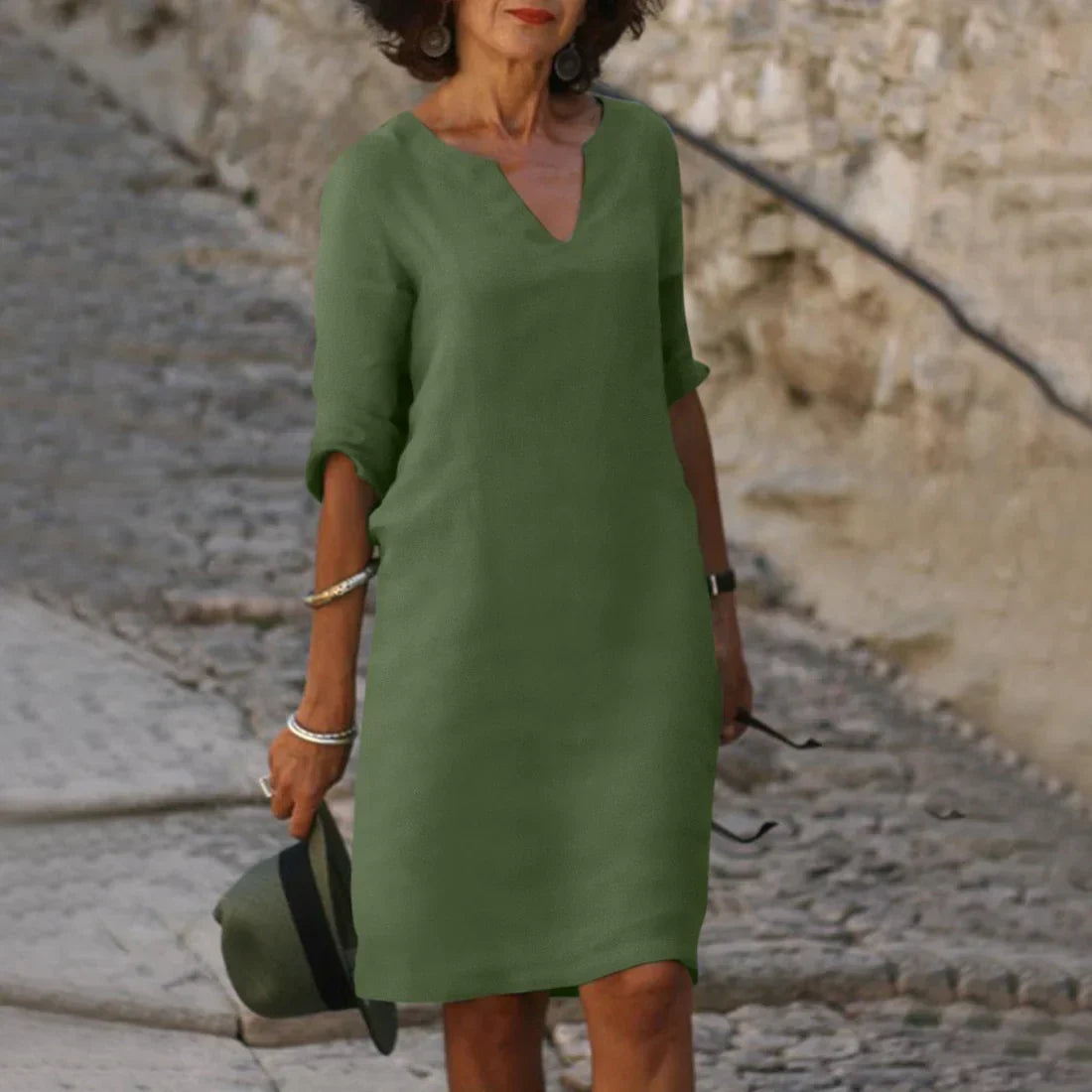 Bérénice – Robe midi à col en V et manches trois-quarts femme