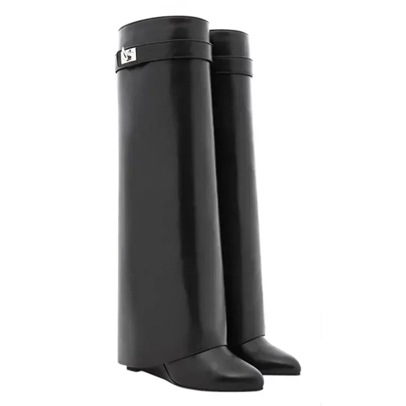 Camille – Bottes hautes femme à tige large avec boucle décorative