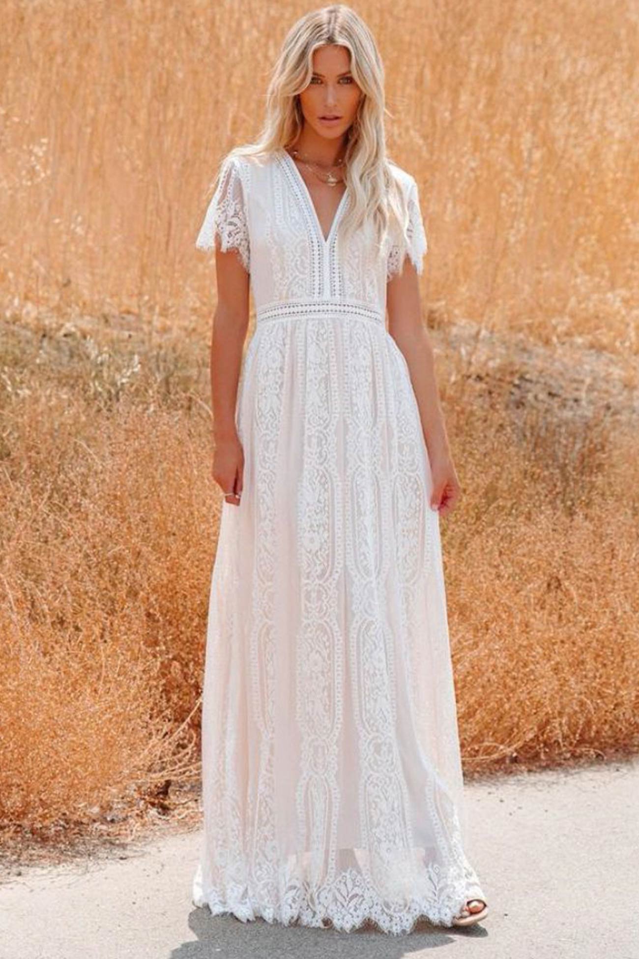 Léana – Robe Maxi en Dentelle Brodée avec Col V