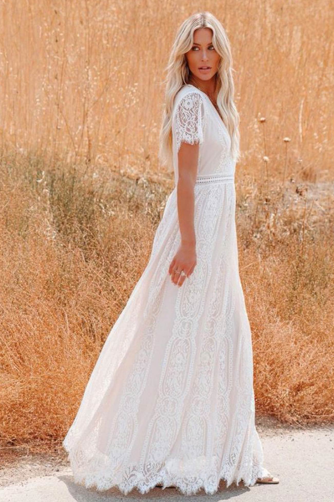 Léana – Robe Maxi en Dentelle Brodée avec Col V