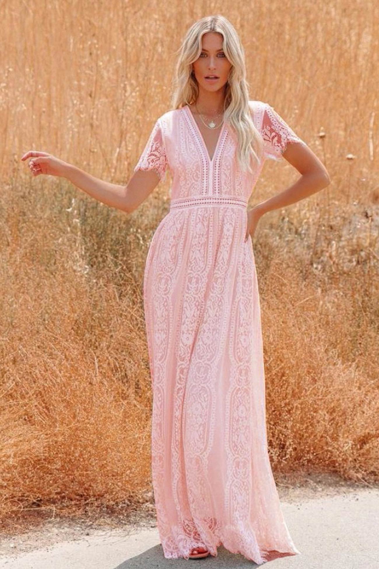 Léana – Robe Maxi en Dentelle Brodée avec Col V