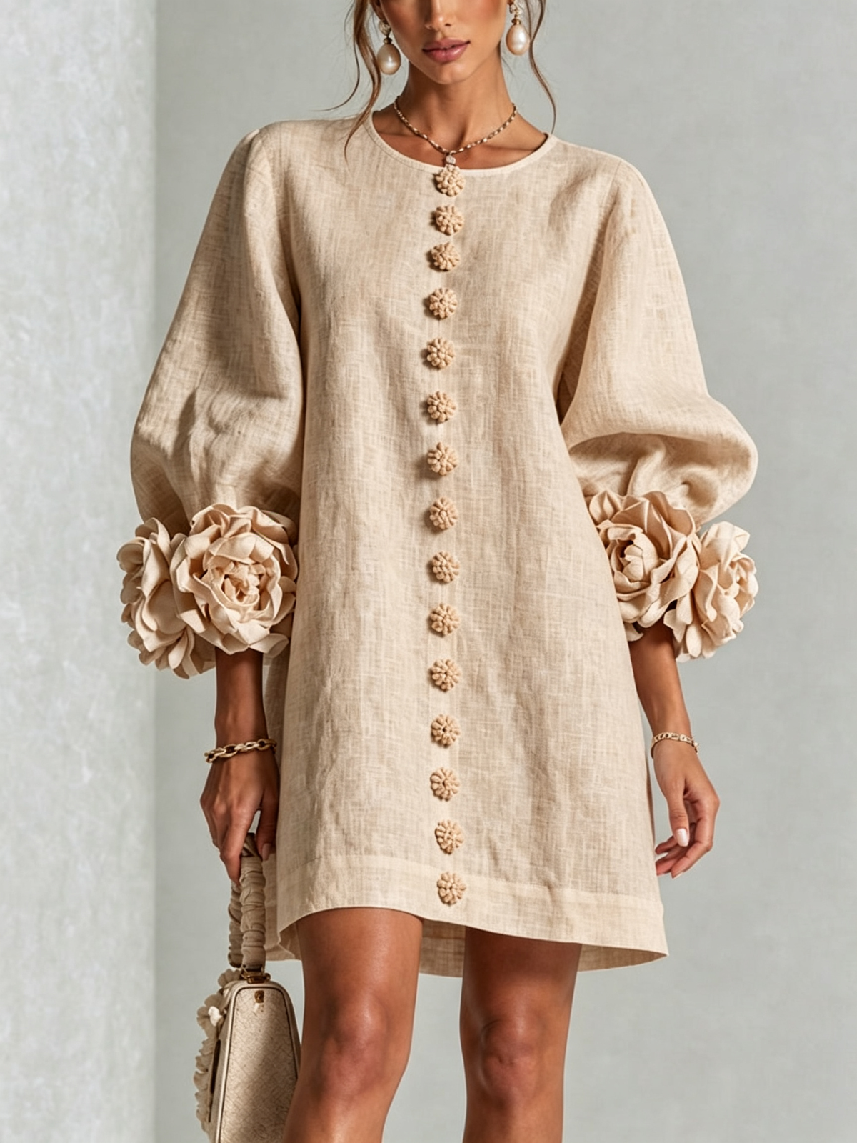 Robe élégante trapèze courte boutonnée à manches bouffantes