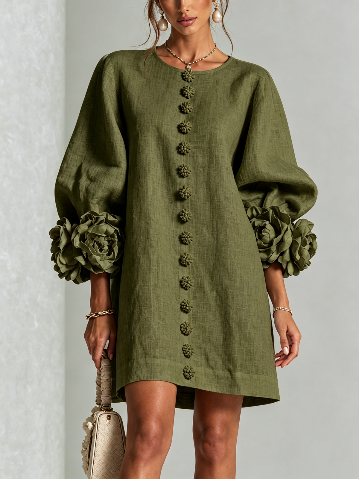 Robe élégante trapèze courte boutonnée à manches bouffantes