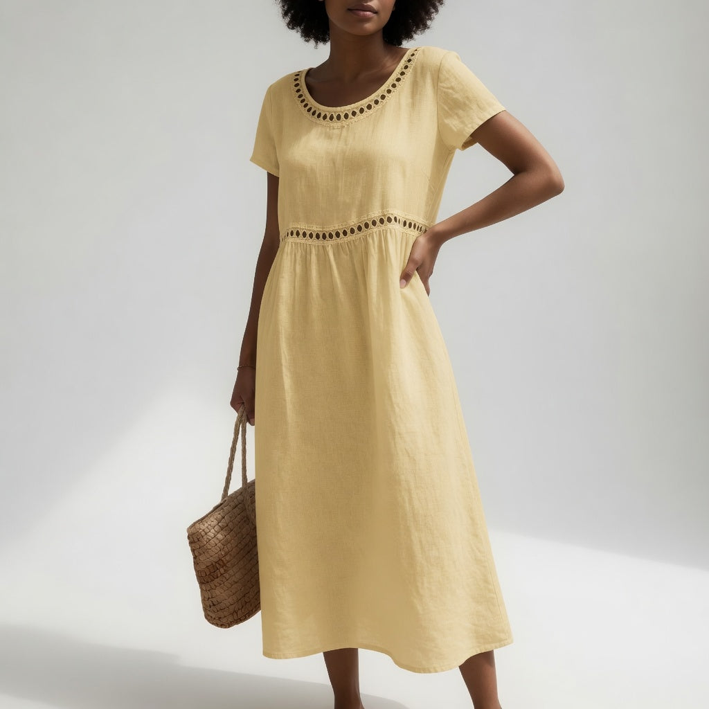 Robe midi brodée en coton à manches courtes et taille empire