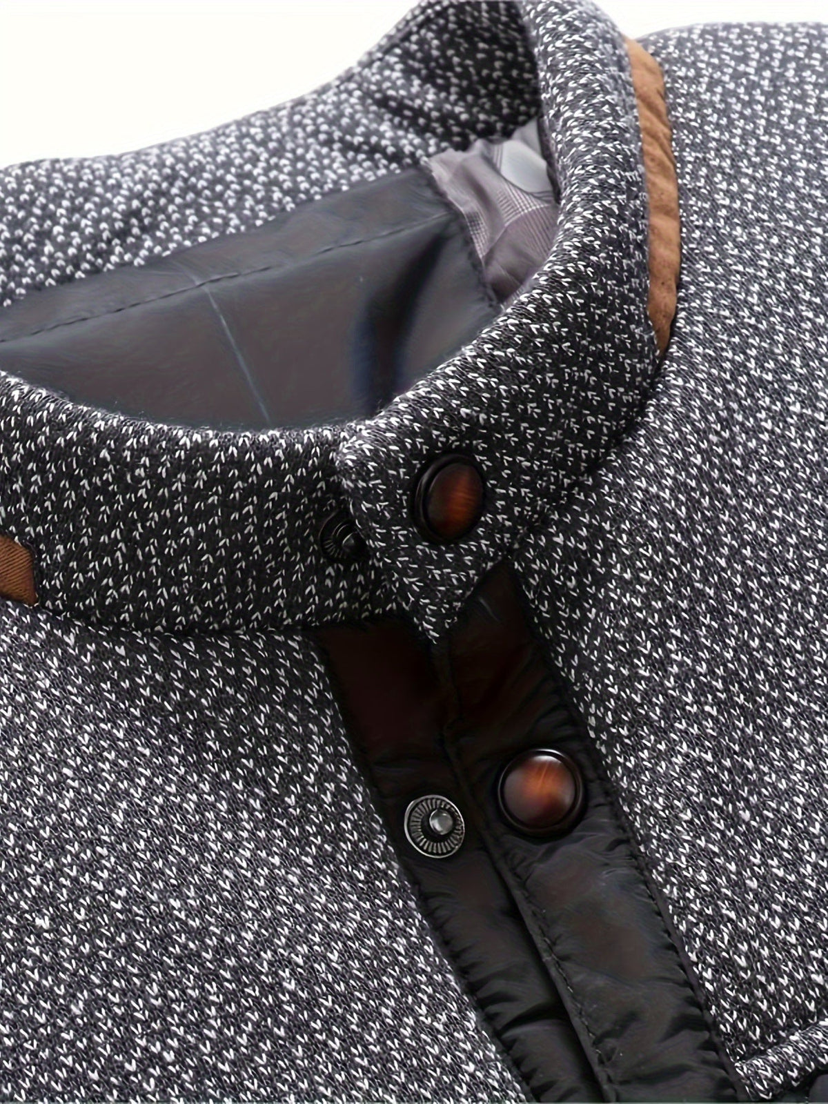 Doudoune homme matelassée courte à empiècements tricot et passepoils contrastants