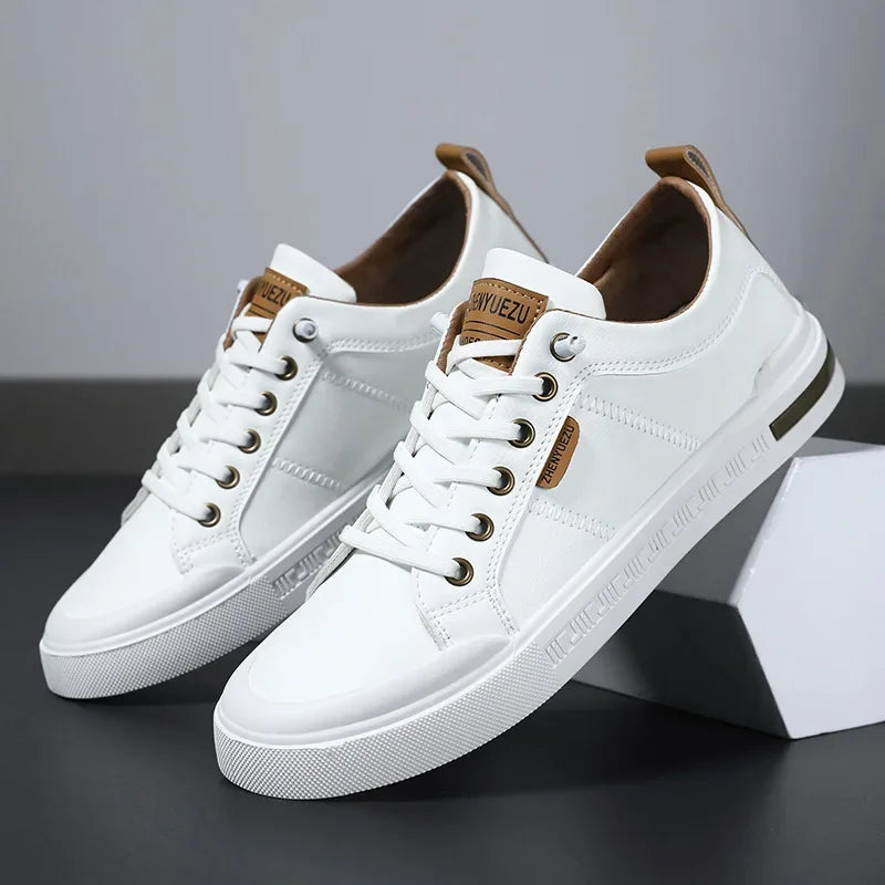 Baskets homme bicolores à lacets coupe basse 1