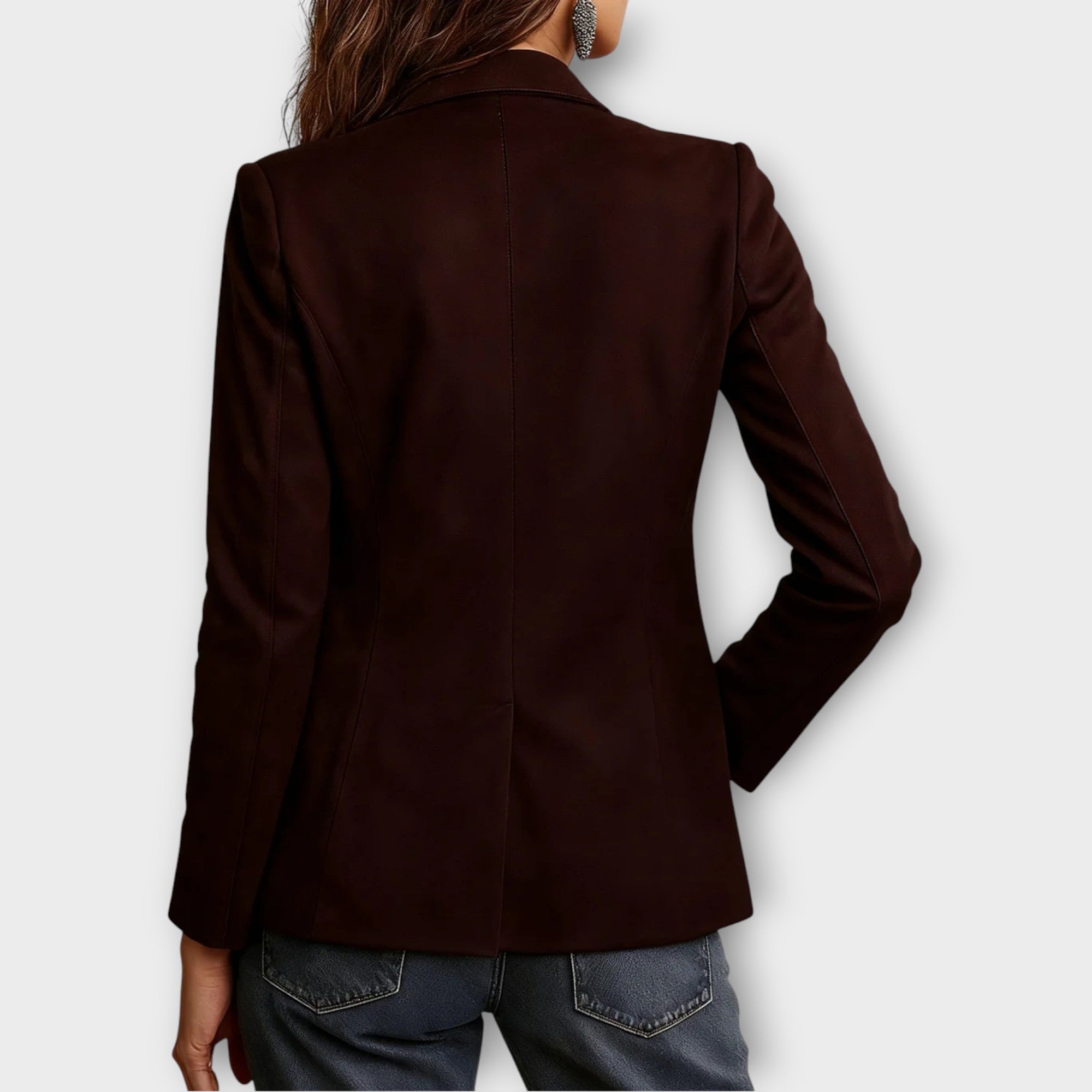 Blazer femme cintré en daim à boutonnage et poches devant 5
