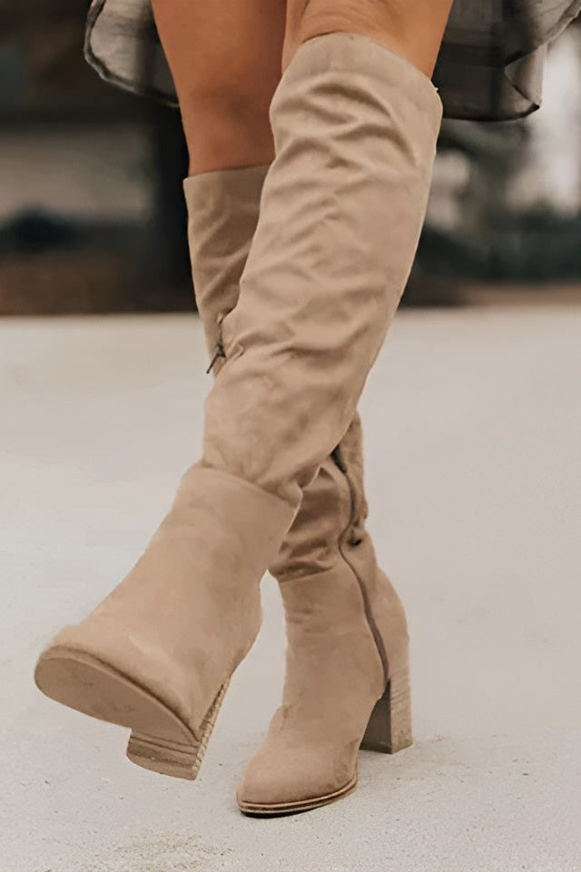 Bottes hautes femme à tige froncée, talon bloc bas et zip latéral 10