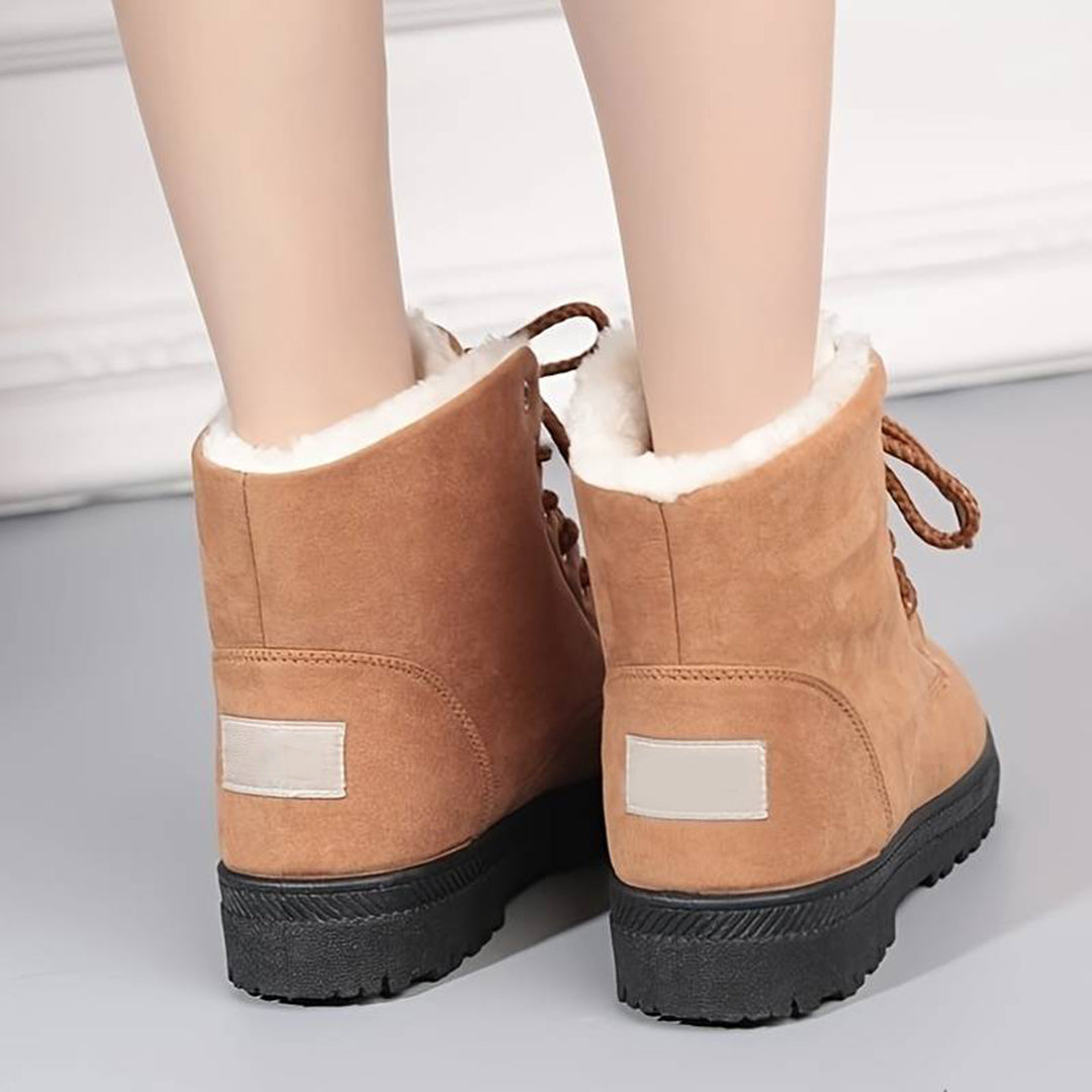 Bottines de neige femme en daim fourrées à lacets 7
