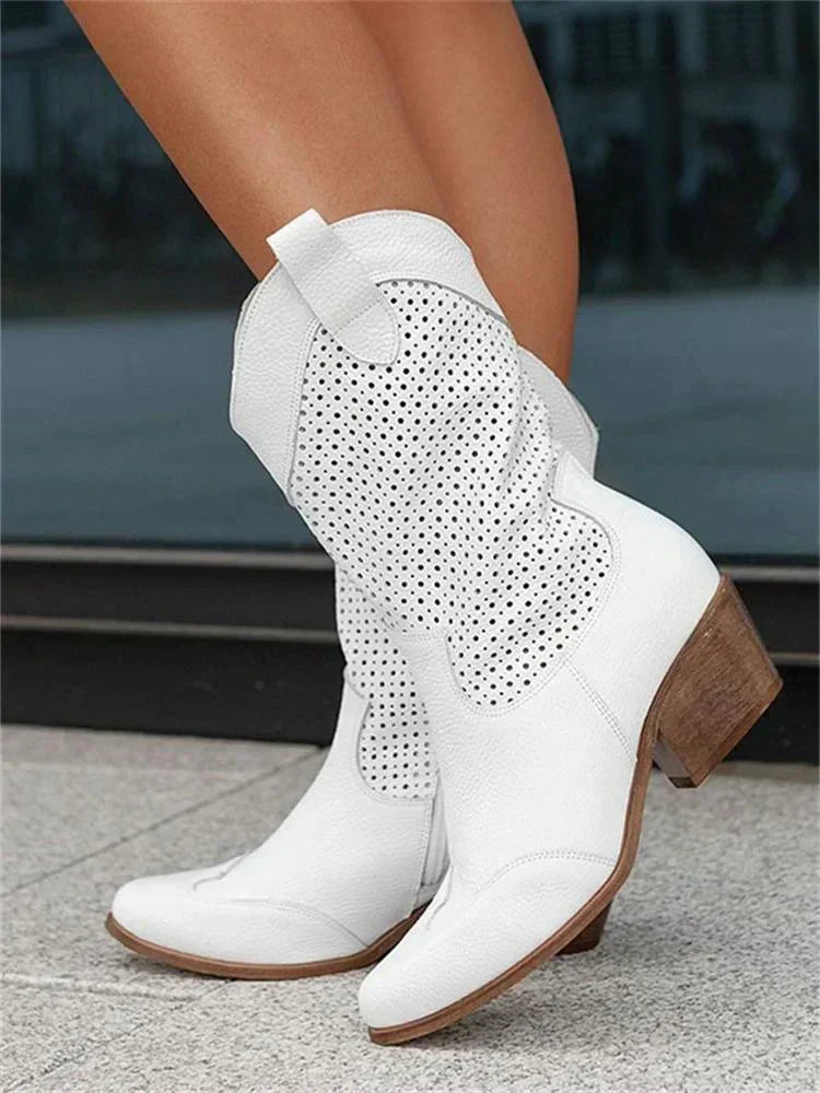 Bottines femme en cuir style santiags à motif ajouré et zip latéral 1