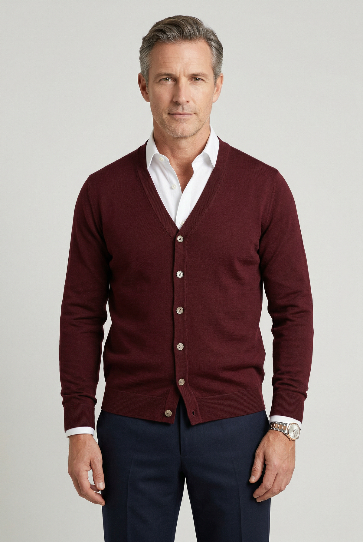 Cardigan homme à col en V boutonné en maille fine à manches longues 1