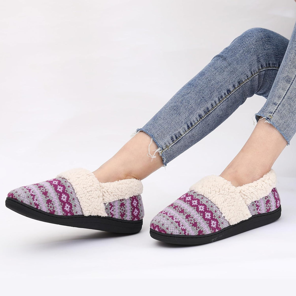Chaussons d'hiver femme montants à motif jacquard et col fourré 17