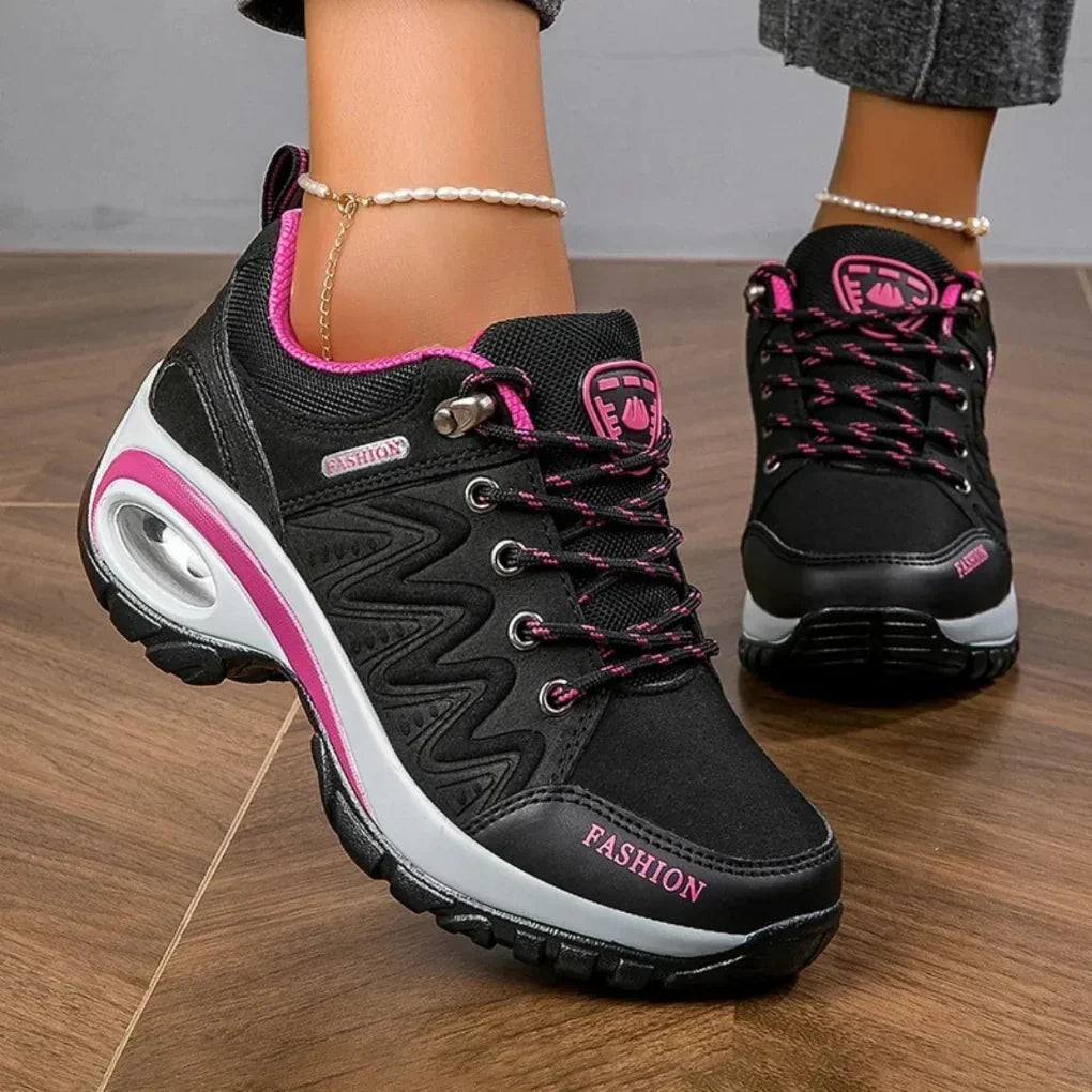 Chaussures de randonnée femme déperlantes à semelle antidérapante et lacets 3