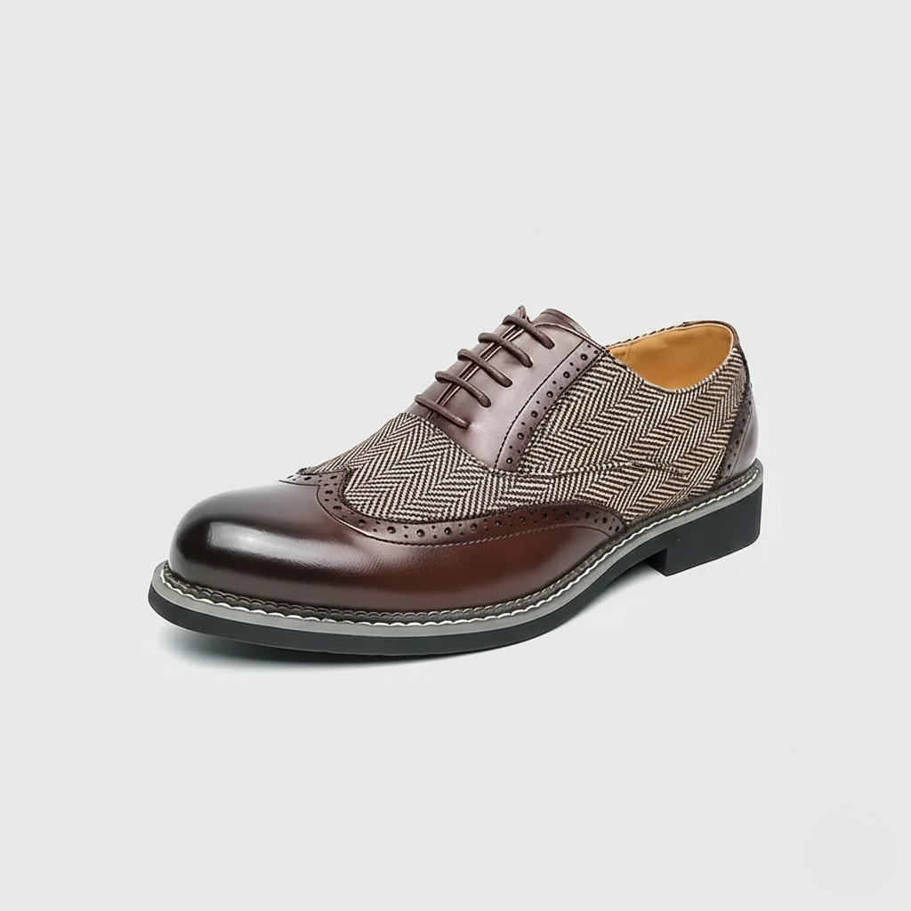 Chaussures richelieu homme à bout fleuri perforé en tissu texturé 1