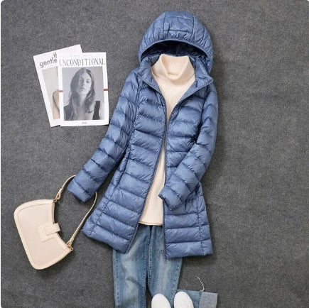 Doudoune femme longue à capuche légère brillante 3