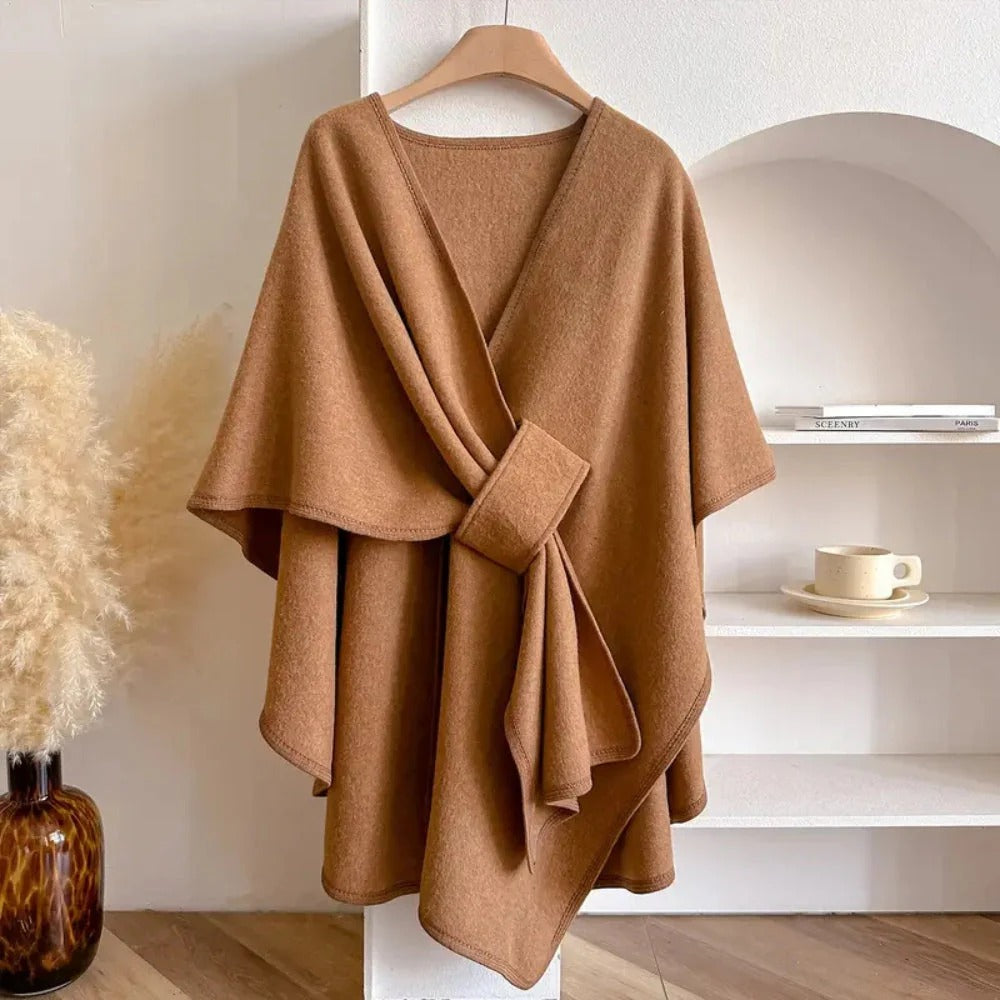 Écharpe poncho femme en laine à boucle frontale 4