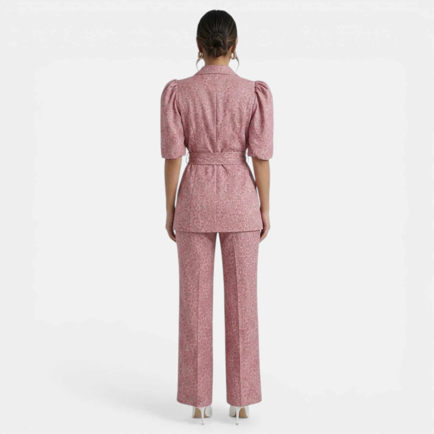 Charlotte – Ensemble deux pièces femme avec blouse à manches bouffantes et pantalon droit