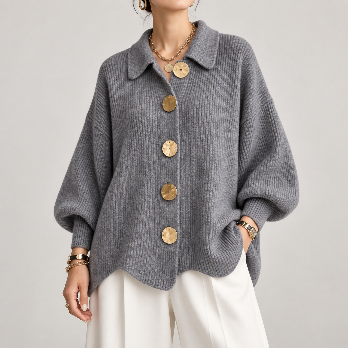 Gilet femme oversize en maille à gros boutons et grand col 5