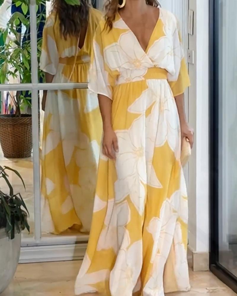 Robe de soirée fleurie à détails contrastés pour événements festifs