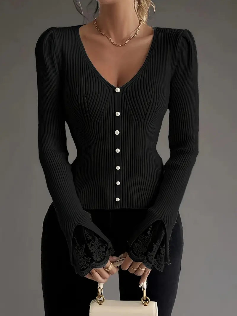 Pull col en V femme en maille côtelée à manches évasées et dentelle 4