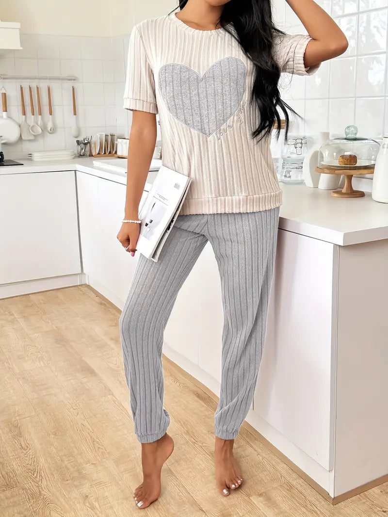 Pyjama femme en maille côtelée à motif cœur et manches courtes 7