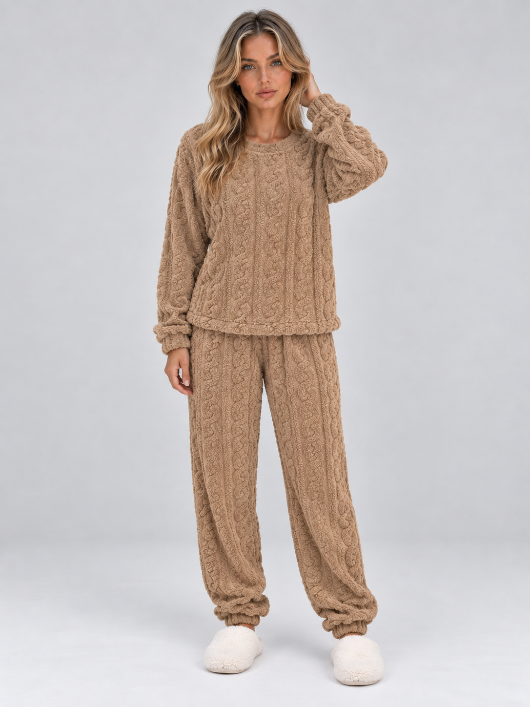 Pyjama femme en polaire torsadée à col rond et manches longues 3