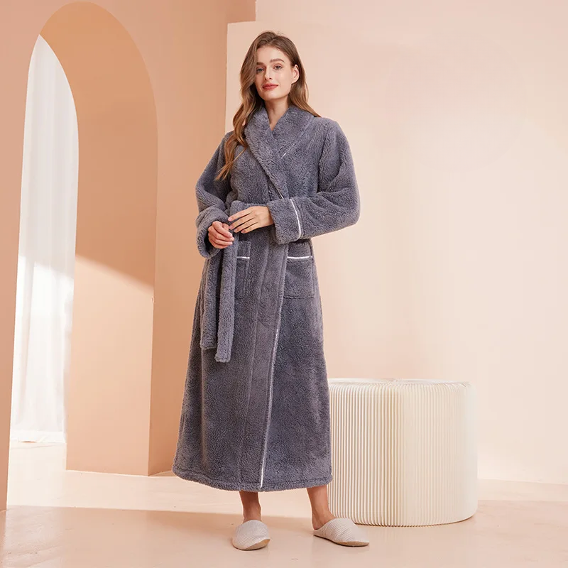 Robe de chambre longue en flanelle à col châle et ceinture 11