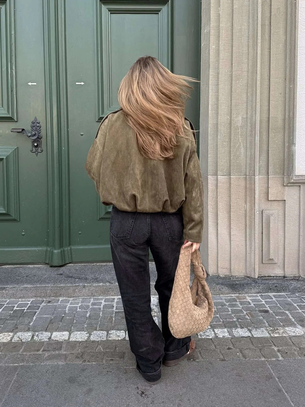 Veste bomber en suédine femme à col chemise coupe oversize 5