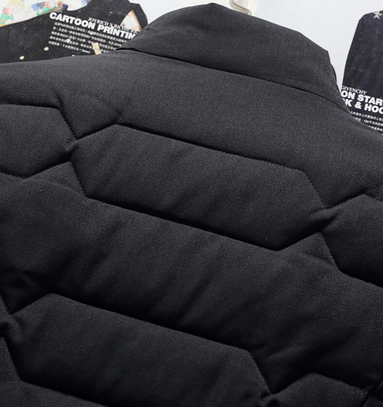 Veste matelassée homme légère zippée à motif géométrique et poches 6