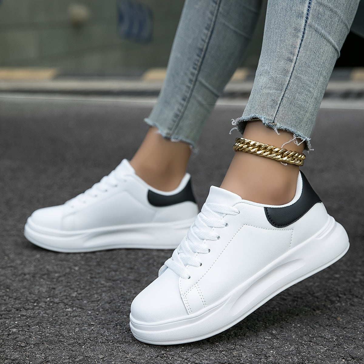 Baskets blanches femme – confort renforcé et maintien longue durée