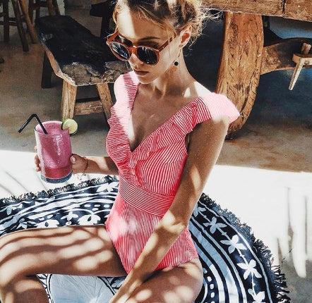 Maillot de bain une-pièce pour femme été à rayures style rétro avec décolleté en V et volants