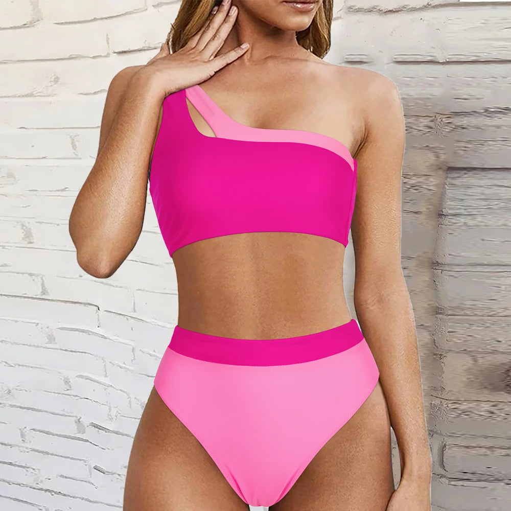 Bikini asymétrique à taille haute – allure glamour et féminine pour briller au soleil