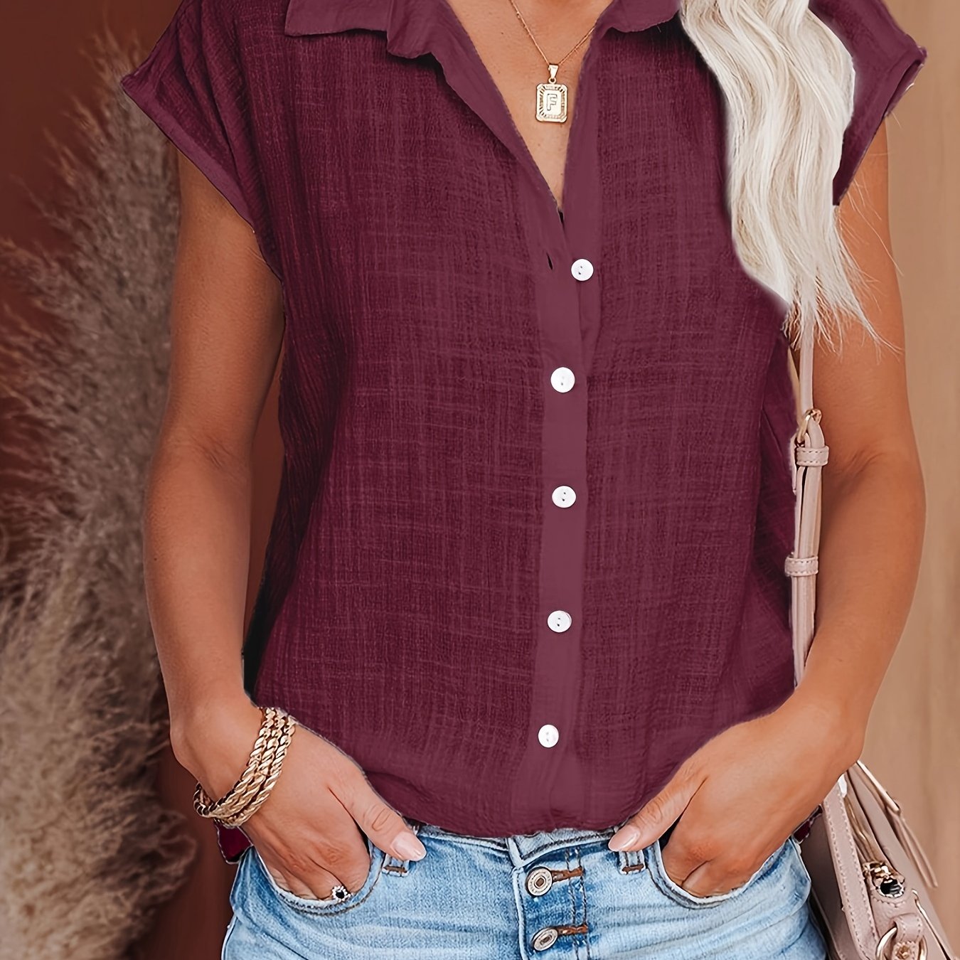Blouse estivale à boutons – élégance intemporelle et simplicité raffinée