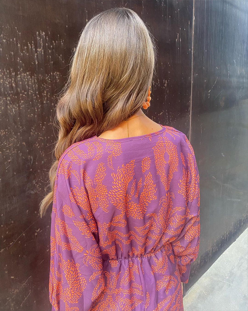 Robe élégante en tissu respirant – style intemporel et démarche écoresponsable