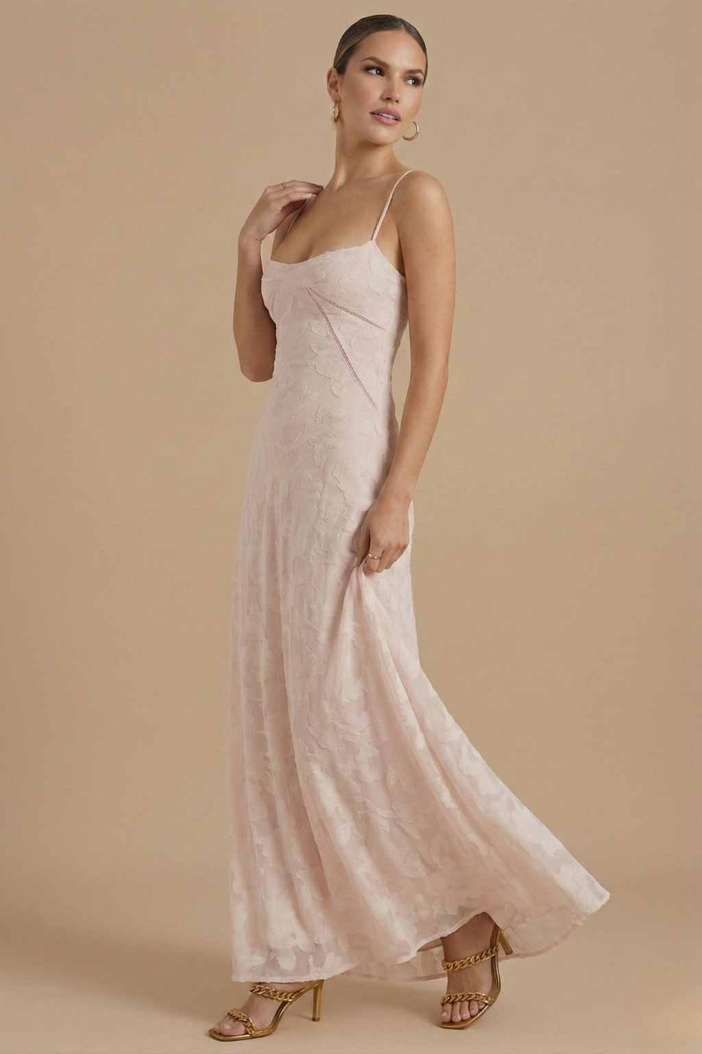 Joséphine – Robe maxi fleurie élégante à bretelles fines et corsage ajusté femme