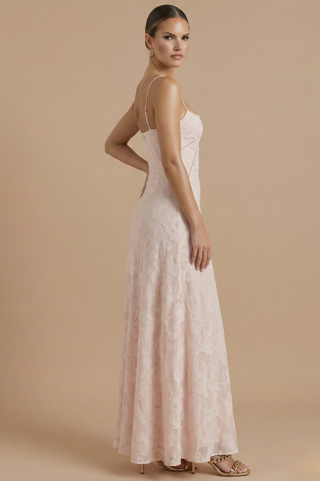 Joséphine – Robe maxi fleurie élégante à bretelles fines et corsage ajusté femme