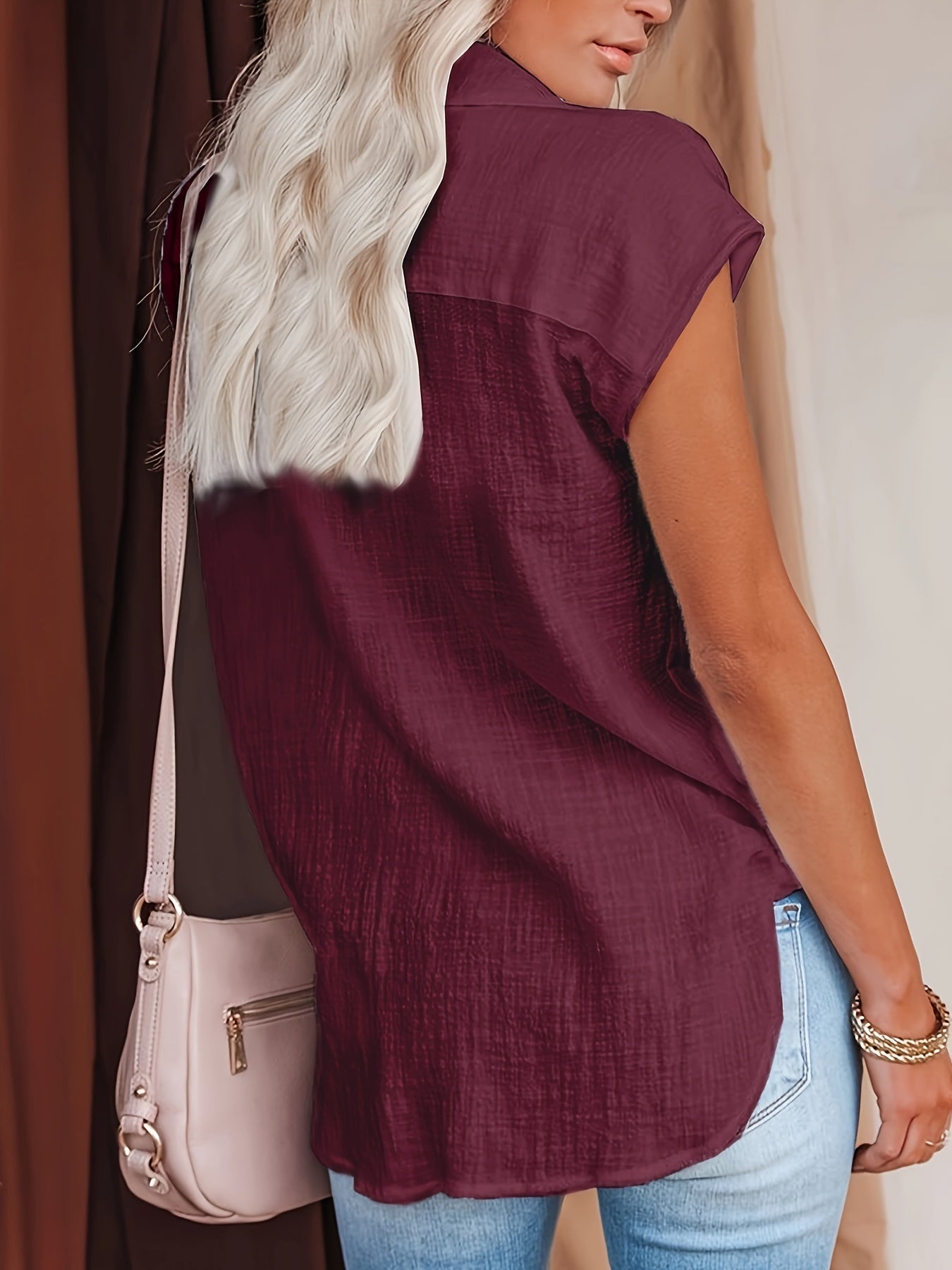 Blouse estivale à boutons – élégance intemporelle et simplicité raffinée