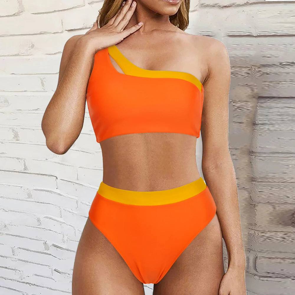 Bikini asymétrique à taille haute – allure glamour et féminine pour briller au soleil