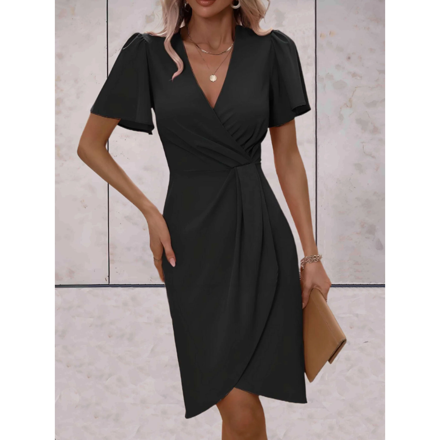 Robe portefeuille élégante – silhouette féminine et allure raffinée
