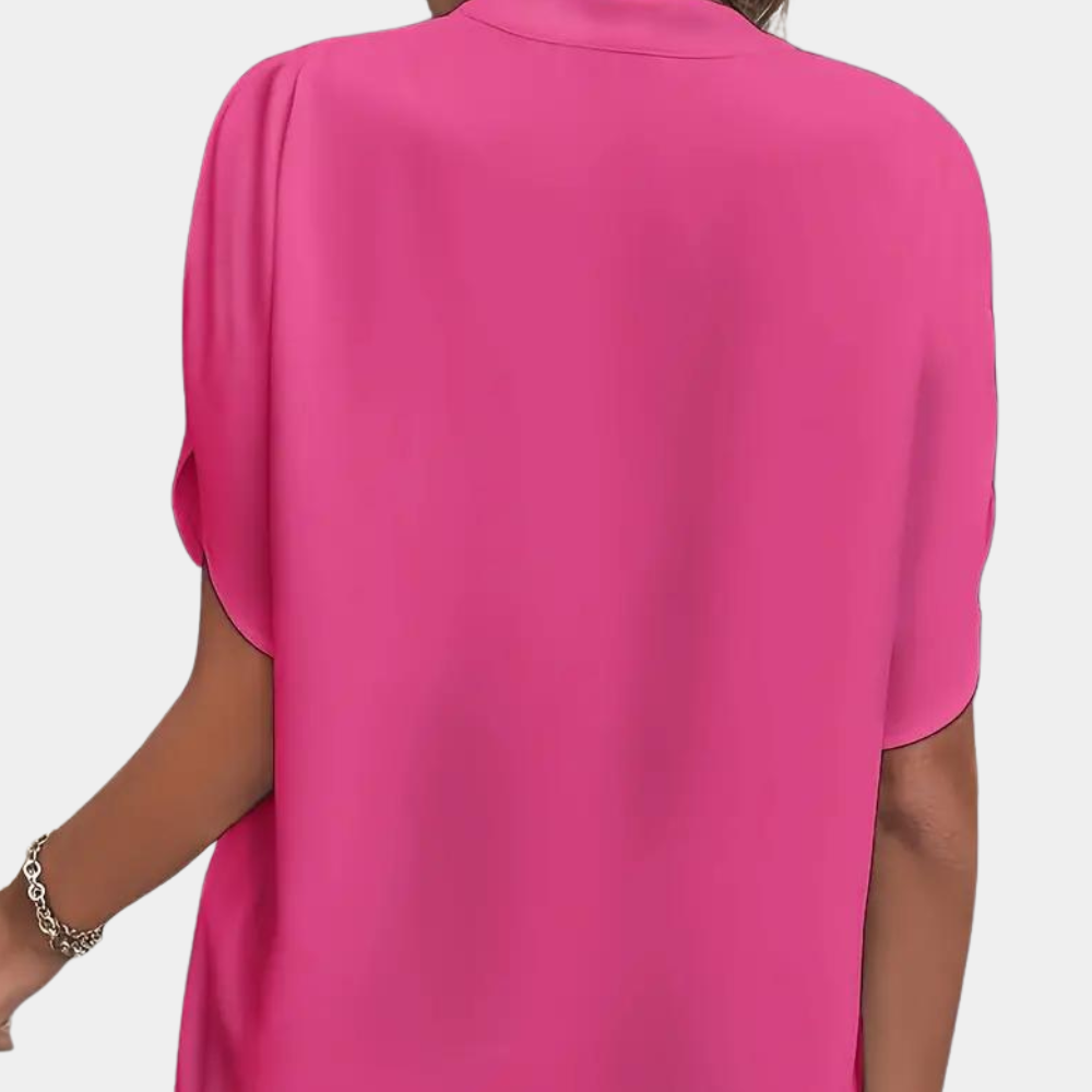 Blouse unie à col V et manches courtes – élégance légère et style polyvalent