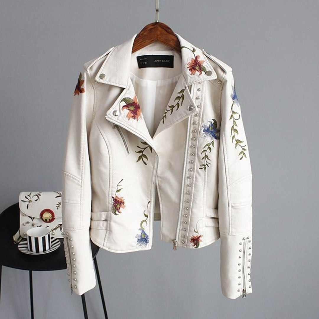 Veste en similicuir pour femme automne brodée avec détails cloutés à coupe ajustée Élodie