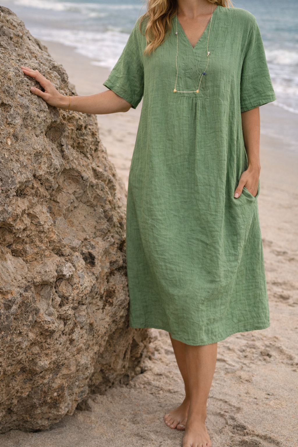 Robe midi en lin à col en V coupe décontractée avec poches